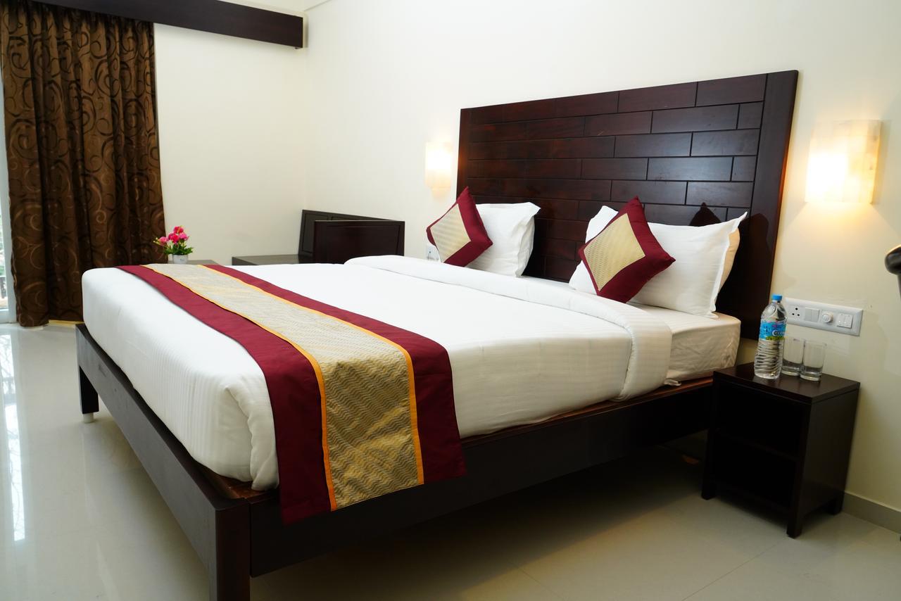 Five Falls Resort Kuttālam Екстериор снимка