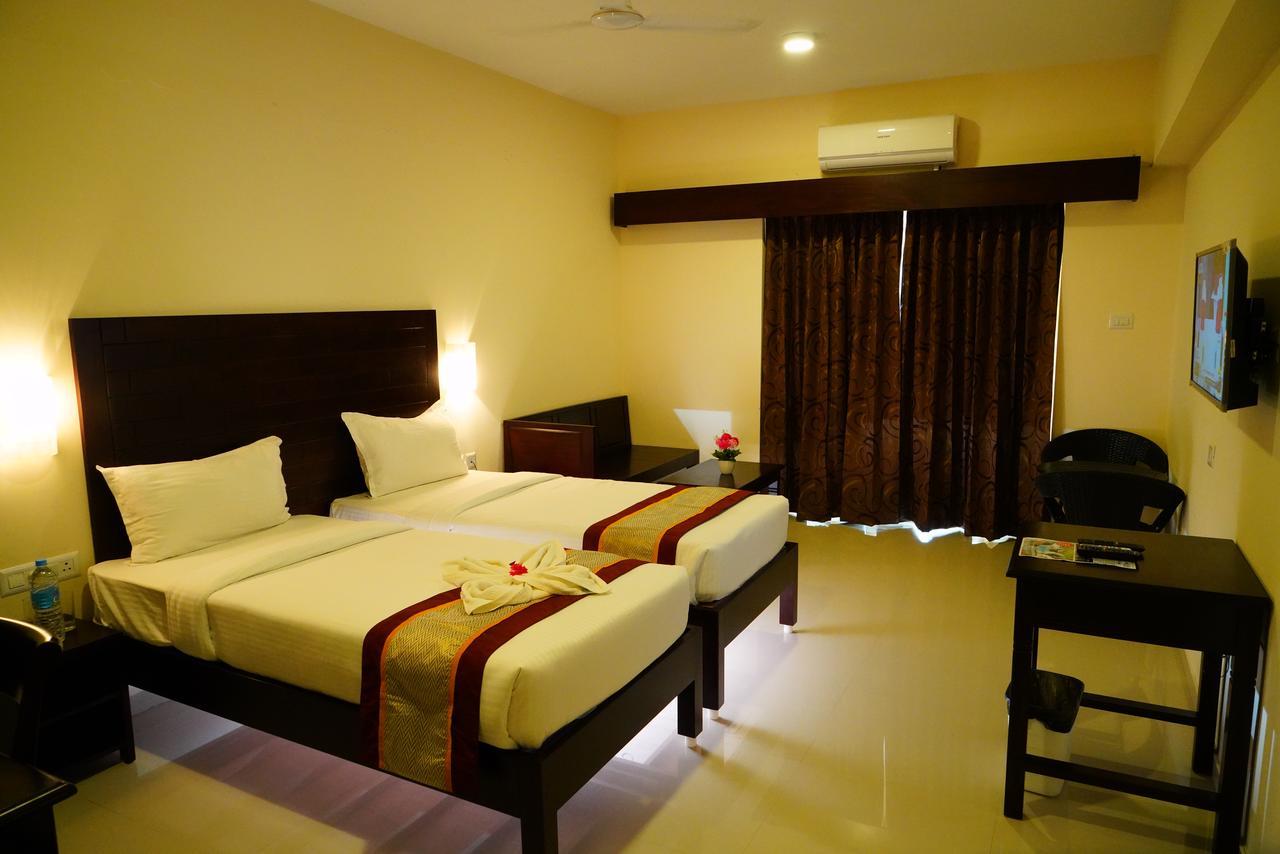 Five Falls Resort Kuttālam Екстериор снимка