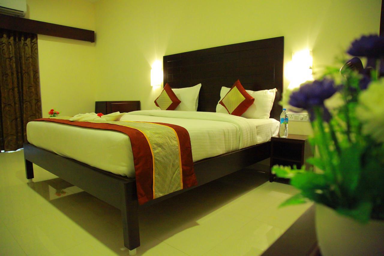 Five Falls Resort Kuttālam Екстериор снимка