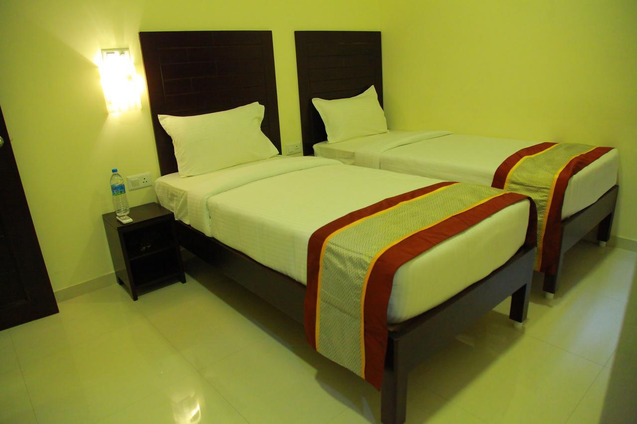 Five Falls Resort Kuttālam Екстериор снимка
