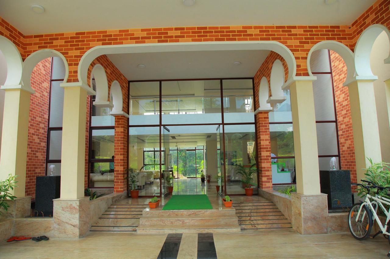 Five Falls Resort Kuttālam Екстериор снимка