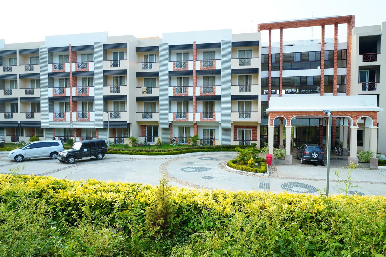 Five Falls Resort Kuttālam Екстериор снимка