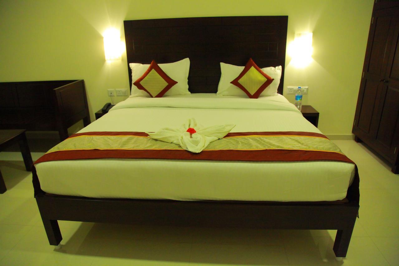 Five Falls Resort Kuttālam Екстериор снимка